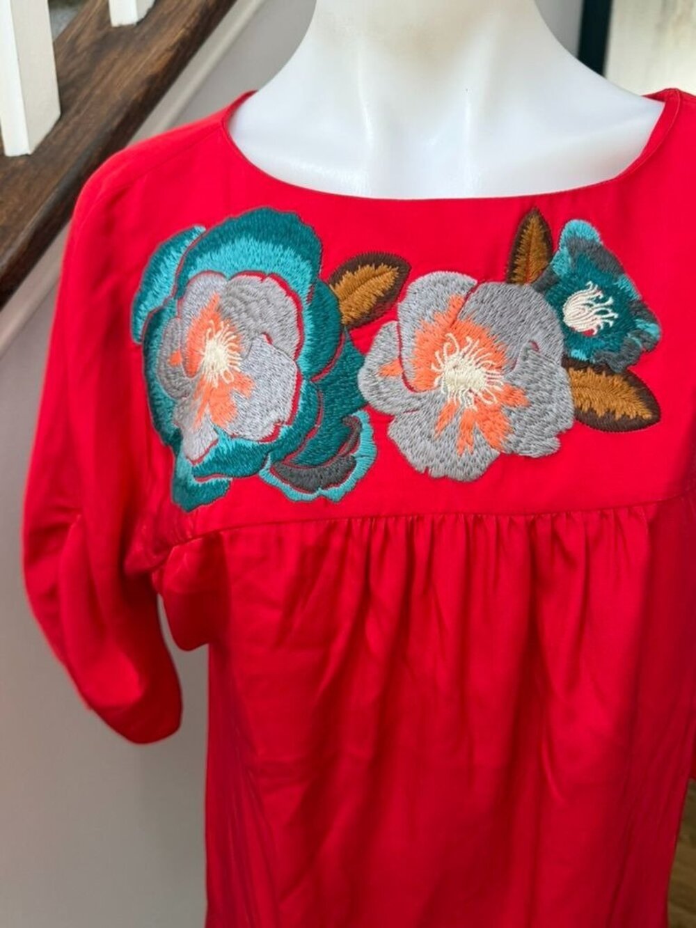 Tibi Red Silk Embroidered Blouse Size 6 - Picture 2 of 4